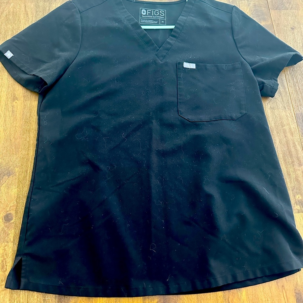 FIGS scrub top